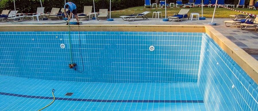 how much does it cost to drain a pool